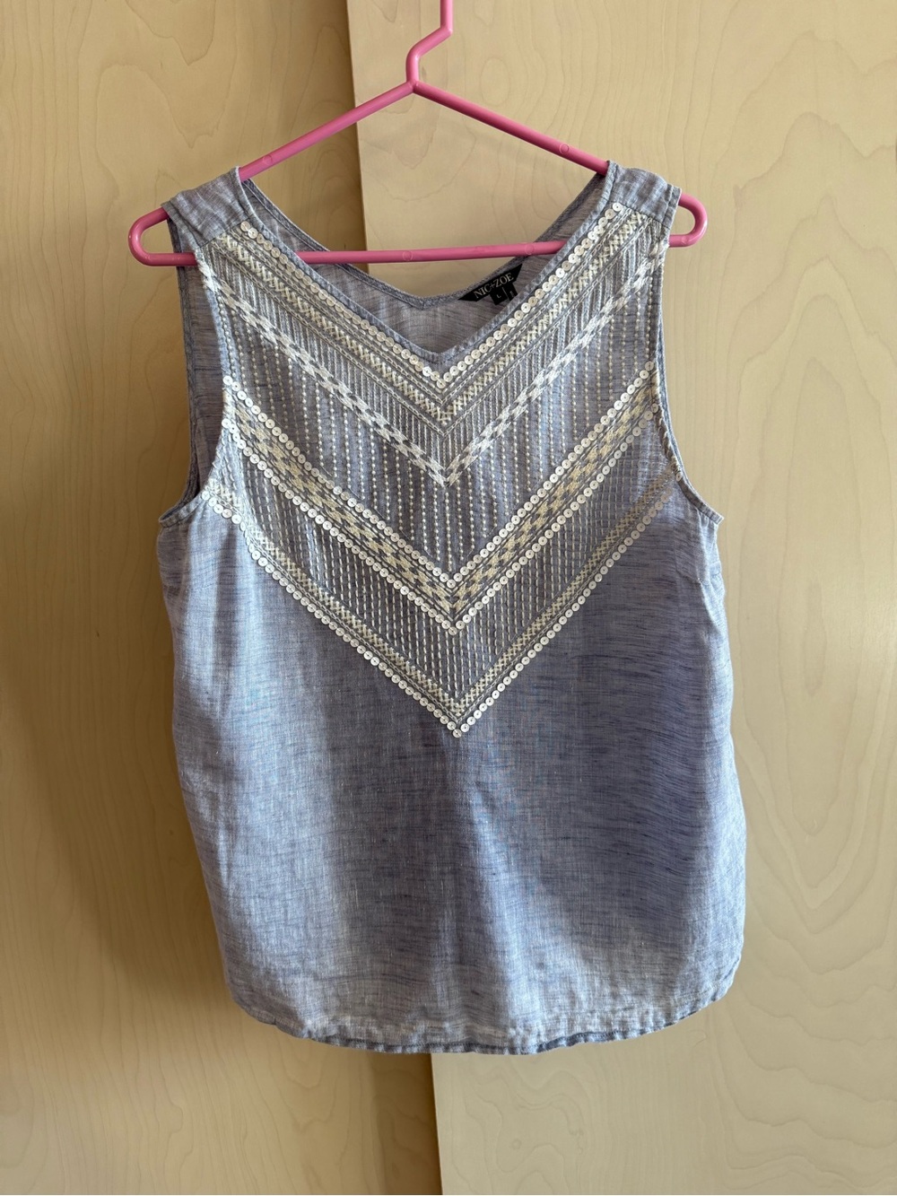 NIC+ZOE Light Gray Embellished V-Neck Sleeveless Top